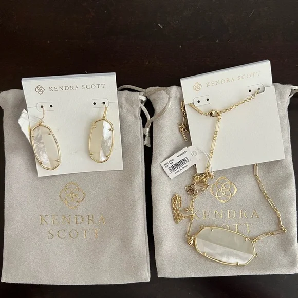 Kendra Scott Reid Gold Long Necklace - Picture 2 of 4